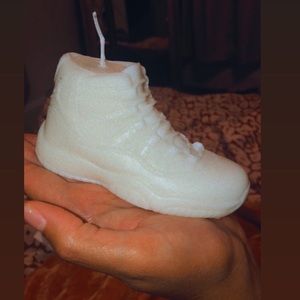 Air Jordan 11 candle in ivory